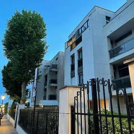 Apartament Cadre Bucolique Paris Neuilly-sur-Seine